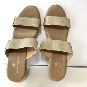 Tommy Bahama Women Beige Slide Sandal. Stretchy Straps. Size 9.5. Mid-Size Heels
